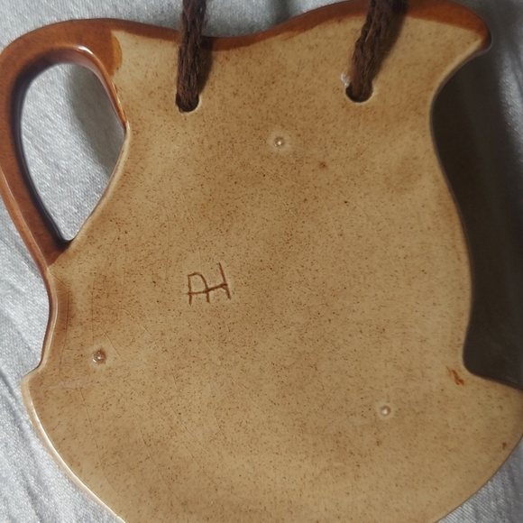 Vintage Ceramic wall hanging - Picture 3 of 3